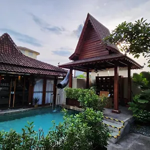 Sojourn Hotel