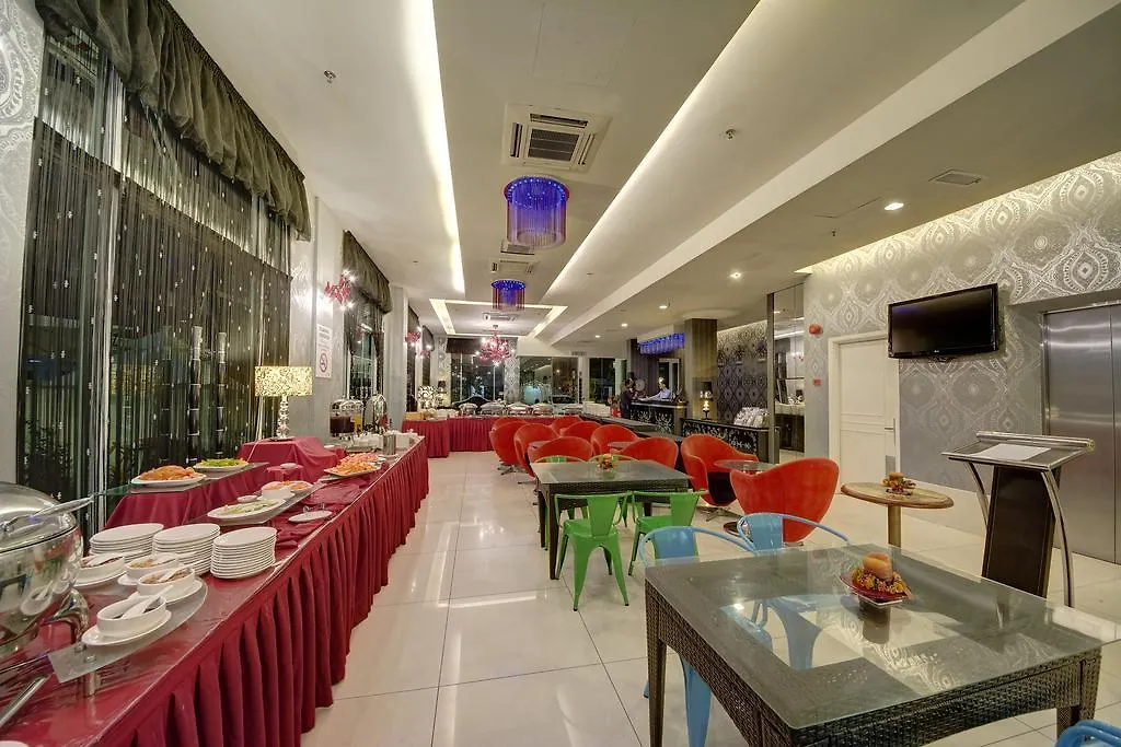 Arenaa Deluxe Hotel Malacca 3*,